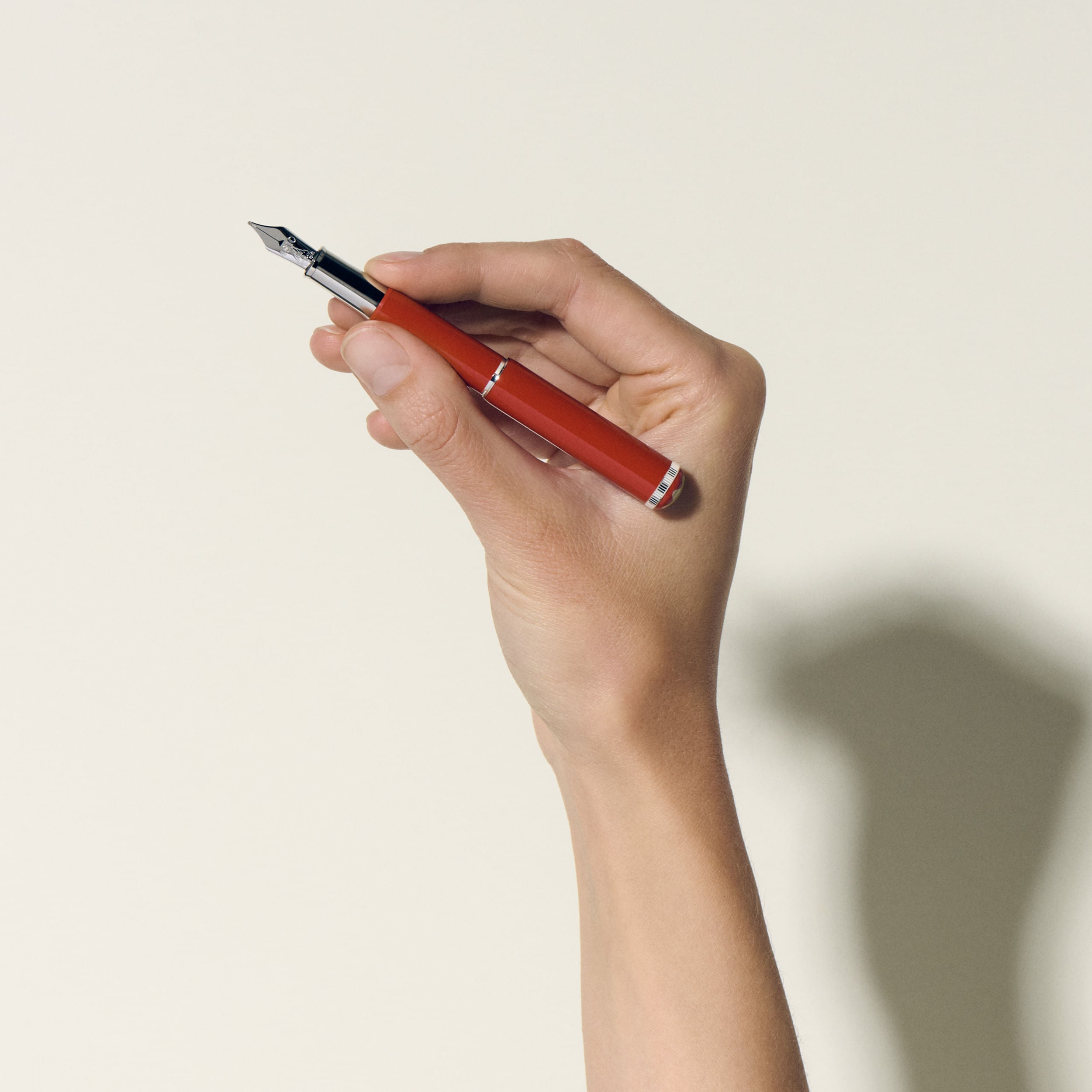 Caneta Tinteiro Montblanc Heritage Rouge et Noir "Baby" - M
